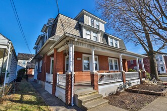 1104 Elm St in Bethlehem, PA - Building Photo - Building Photo