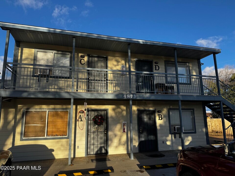 4873 N Judy Ct in Prescott Valley, AZ - Foto de edificio