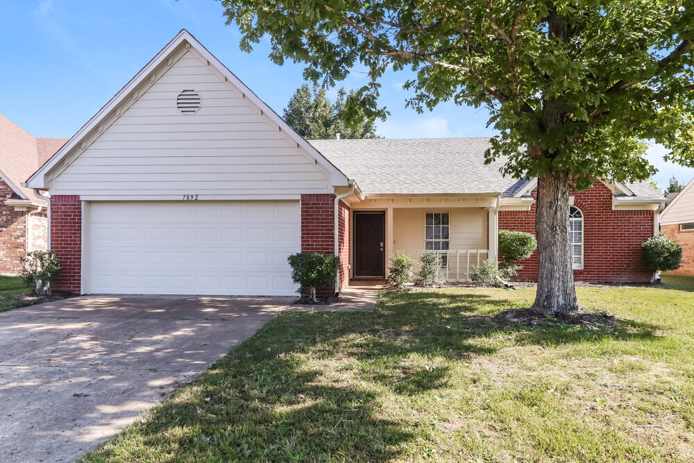 7892 Jane Ayre Dr in Southaven, MS - Building Photo