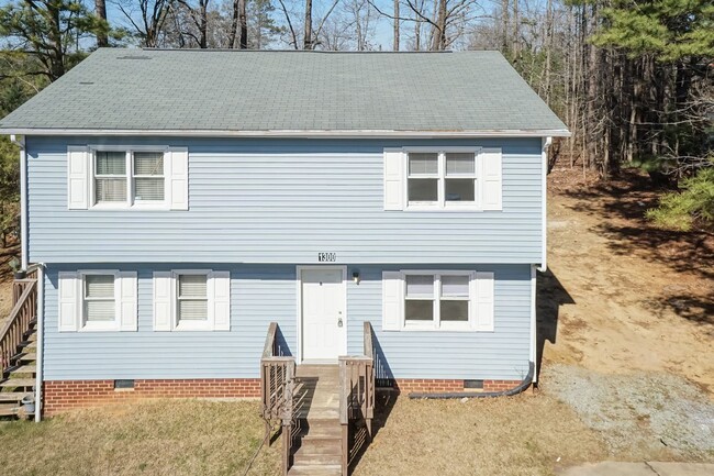 1300 Cherrycrest Dr in Durham, NC - Building Photo - Building Photo