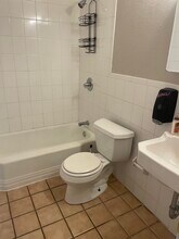 900 N University Blvd in Norman, OK - Foto de edificio - Building Photo