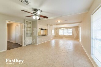 214 Oakwood Dr in Spring, TX - Building Photo - Building Photo