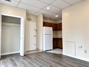 222 Albemarle St, Unit B in Baltimore, MD - Foto de edificio - Building Photo
