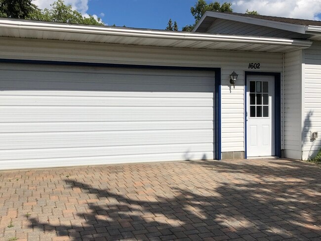 1602 Delton Ave NW in Bemidji, MN - Building Photo - Building Photo