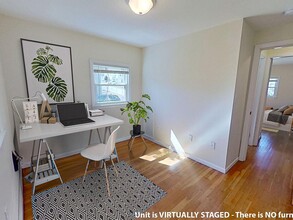 8 Friend St, Unit #3 in Waltham, MA - Building Photo - Building Photo