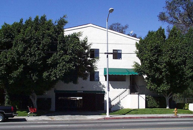 6859 Laurel Canyon Blvd in North Hollywood, CA - Building Photo - Building Photo