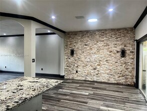 10244 SW 20th St in Miramar, FL - Building Photo - Building Photo