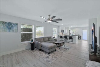2710 Arbutus St in Naples, FL - Building Photo - Building Photo
