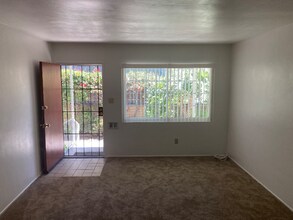 4423-4429 Hamilton St in San Diego, CA - Building Photo - Building Photo