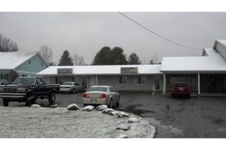 Lazy Lake Apartments in Edinboro, PA - Building Photo - Building Photo