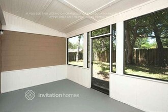 100 Laguna Ct in Sanford, FL - Foto de edificio - Building Photo