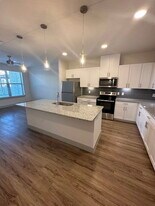 1451 Beltmill Pkwy in Saginaw, TX - Building Photo