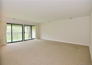 249 Hamilton Ave in Stamford, CT - Building Photo - Building Photo