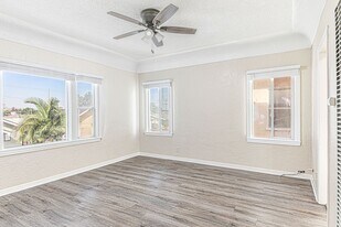 1324 N Peterson Ave in Long Beach, CA - Building Photo