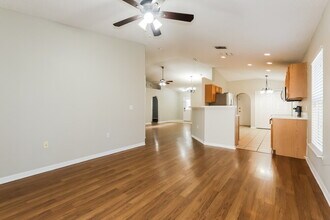 10303 Frog Pond Dr in Riverview, FL - Building Photo - Building Photo