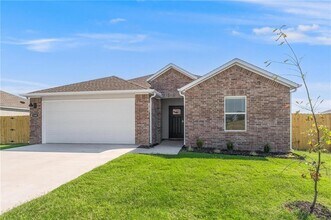 540 Arizona St in Farmington, AR - Building Photo - Building Photo