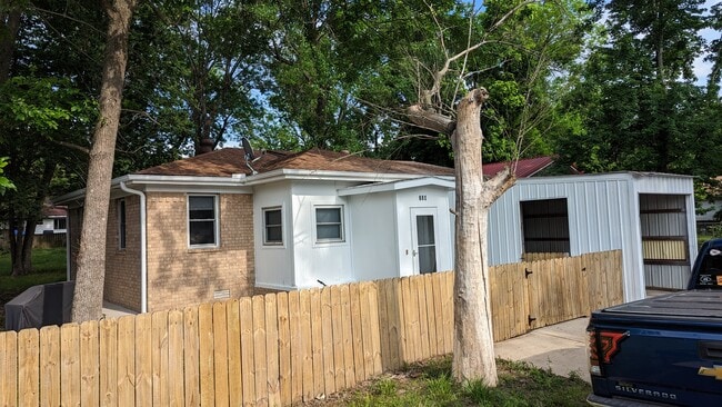 220 Sulphur St