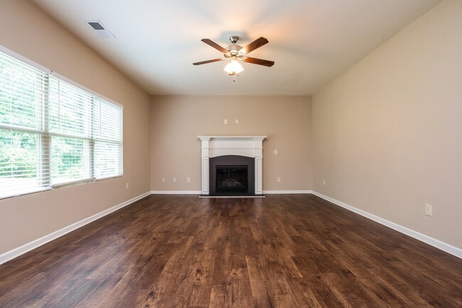 251 Chandler Bluff Ct SE in Grayson, GA - Building Photo - Building Photo