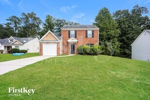 6763 Merrywood Dr in Fairburn, GA - Building Photo