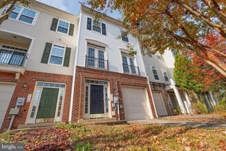 134 Riverwatch Dr, Unit 205 in Indian Head, MD - Foto de edificio - Building Photo