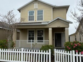 1527 Acadia Harbor Pl in Brandon, FL - Building Photo