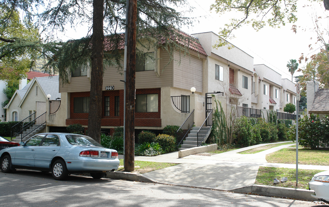 1440 Rock Glen Ave in Glendale, CA - Building Photo