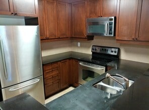 3520 Lebon Dr, Unit 5123 in San Diego, CA - Building Photo - Building Photo