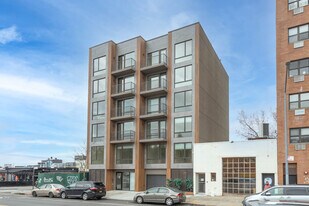 208 19th St in Brooklyn, NY - Building Photo