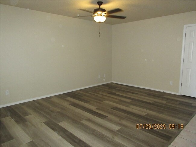1939 Wickieup Ave in Kingman, AZ - Building Photo - Building Photo