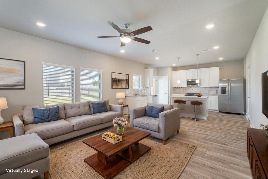 10569 Preserve Wy in Shenandoah, TX - Building Photo