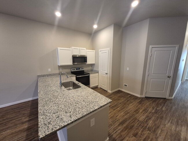 2109 N Jayton Ave in Lubbock, TX - Building Photo - Building Photo