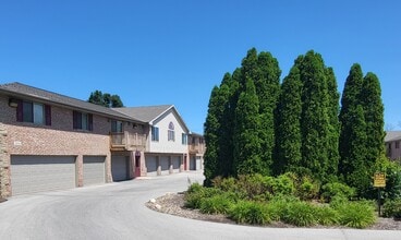 Redstone Trails in Green Bay, WI - Foto de edificio - Building Photo