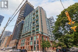 220 George St in Toronto, ON - Building Photo