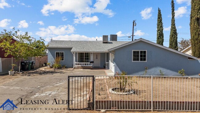 property at 38657 Landon Ave