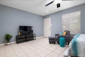 9 Upas Ave in McAllen, TX - Building Photo - Building Photo