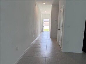 545 Hennepin Lp in Lake Wales, FL - Foto de edificio - Building Photo