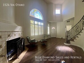 1524 Via Otano in Oceanside, CA - Building Photo - Building Photo