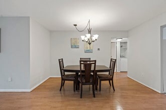 253 Shawmont Ave, Unit 253F in Philadelphia, PA - Building Photo - Building Photo