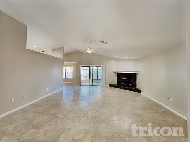 7832 Osteen Rd in New Port Richey, FL - Building Photo - Building Photo