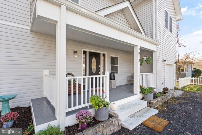 property at 2813 Woodlawn Trail