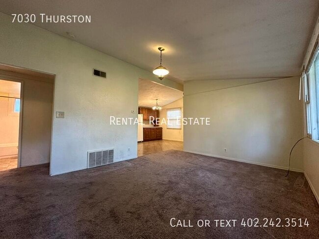 7030 Thurston St in Lincoln, NE - Building Photo - Building Photo