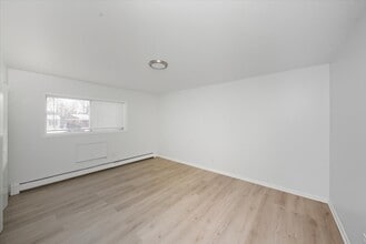 700 McKinley Ave in Mundelein, IL - Building Photo - Building Photo