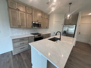 123-129 N Sheridan Ave in Valley Center, KS - Building Photo - Building Photo