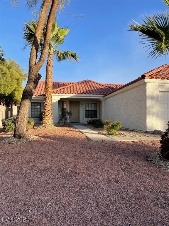 14 Jensen Dr in Henderson, NV - Foto de edificio - Building Photo