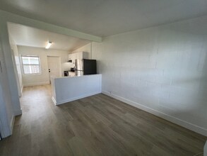 320 NE 13th Ave in Boynton Beach, FL - Foto de edificio - Building Photo