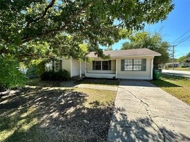 3211 Poplar St in Greenville, TX - Building Photo