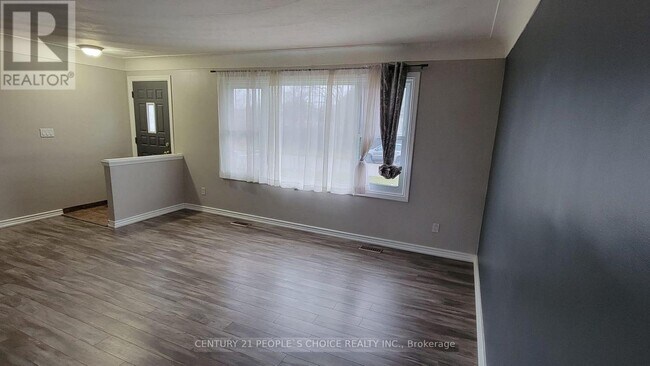 245 Foxbar Rd in Burlington, ON - Building Photo - Building Photo