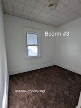 3801 Mapledale Ave in Cleveland, OH - Foto de edificio - Building Photo