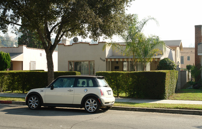 1118 E Acacia Ave in Glendale, CA - Building Photo - Building Photo