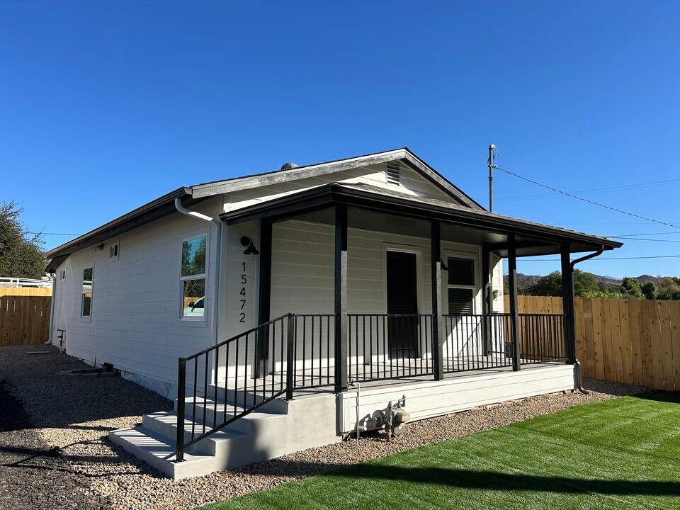 15472 Olde Hwy 80 in El Cajon, CA - Building Photo